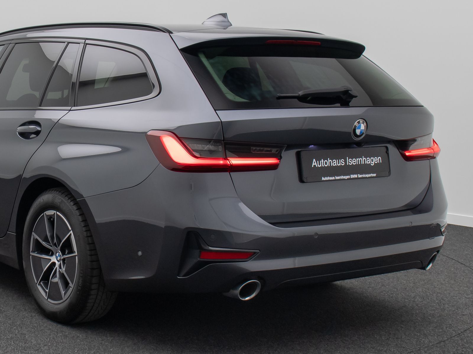 Fahrzeugabbildung BMW 320d Sport Line Kamera DAB Alarm HiFi Komfort