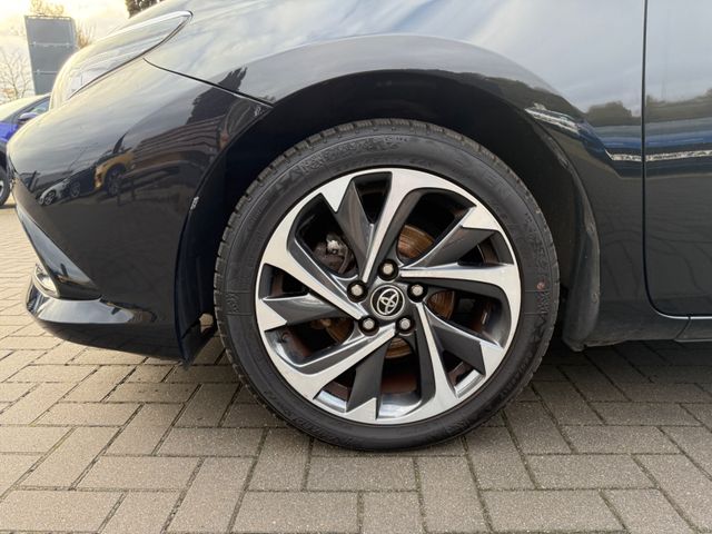 Toyota Auris  Touring Sports Design Edition