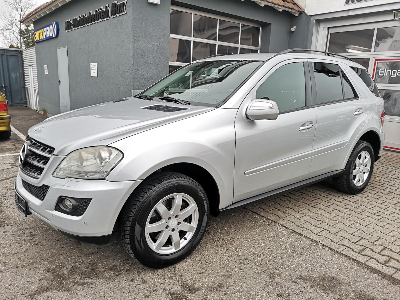 Mercedes-Benz ML 320 CDI 4MATIC Vollleder NAVI PDC TÜV&AU NEU