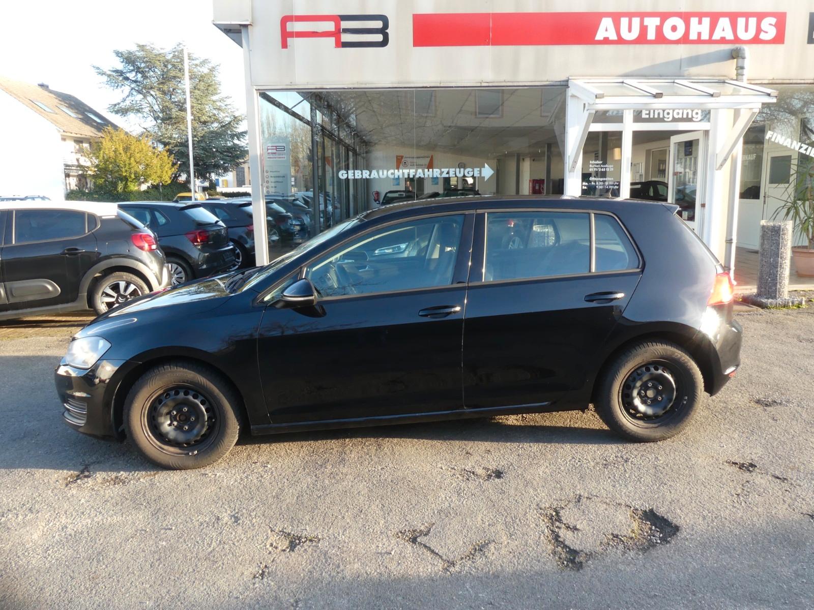 Volkswagen Golf VII Lim. Trendline BMT