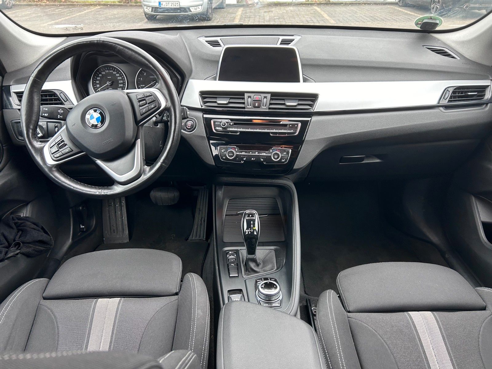BMW X1 sDrive18i Advantage HiFi LED RFK Navi Shz