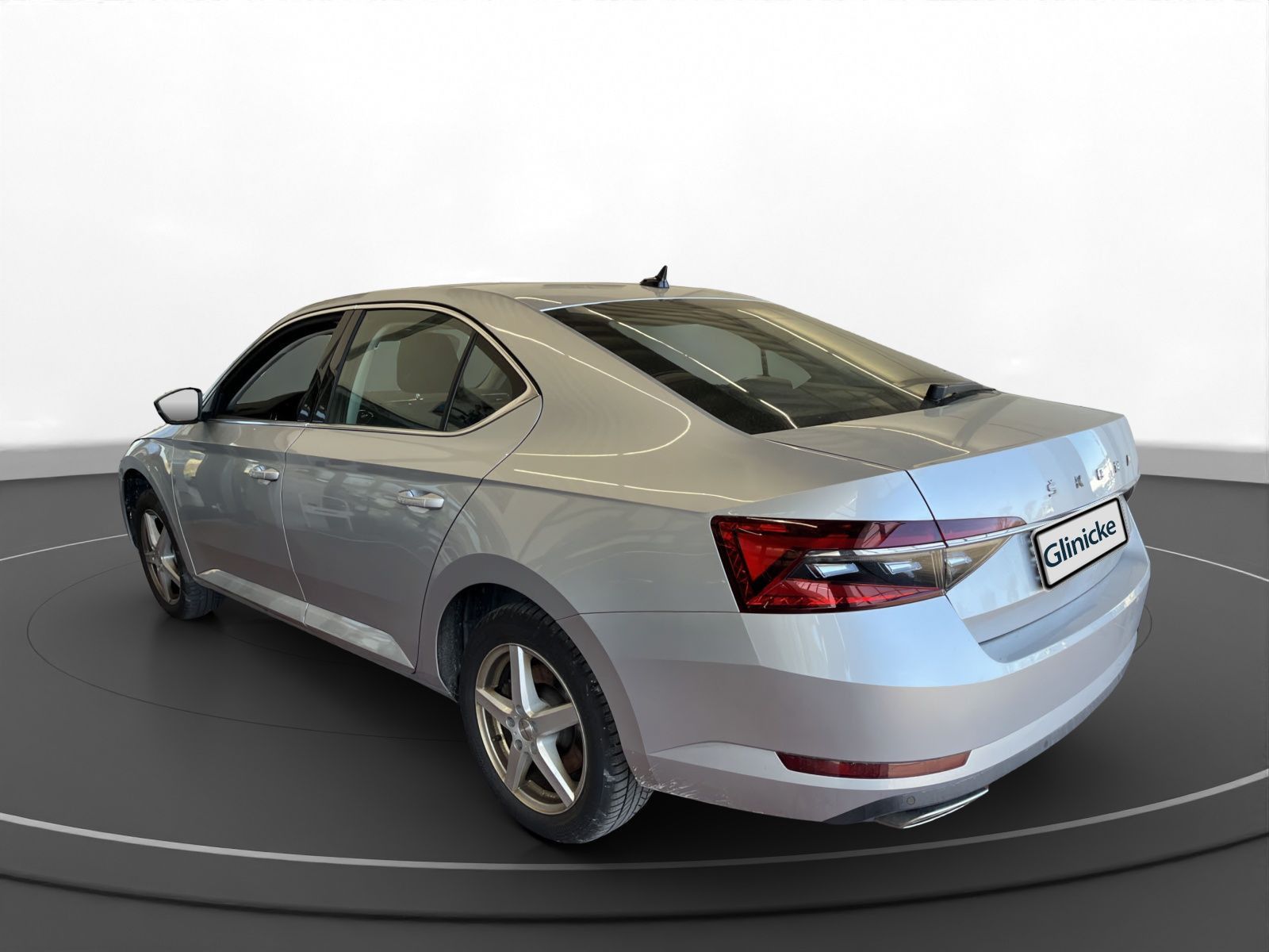 Skoda Superb 2.0 TSI DSG Style 4x4 SiHz PDC LED foto 3