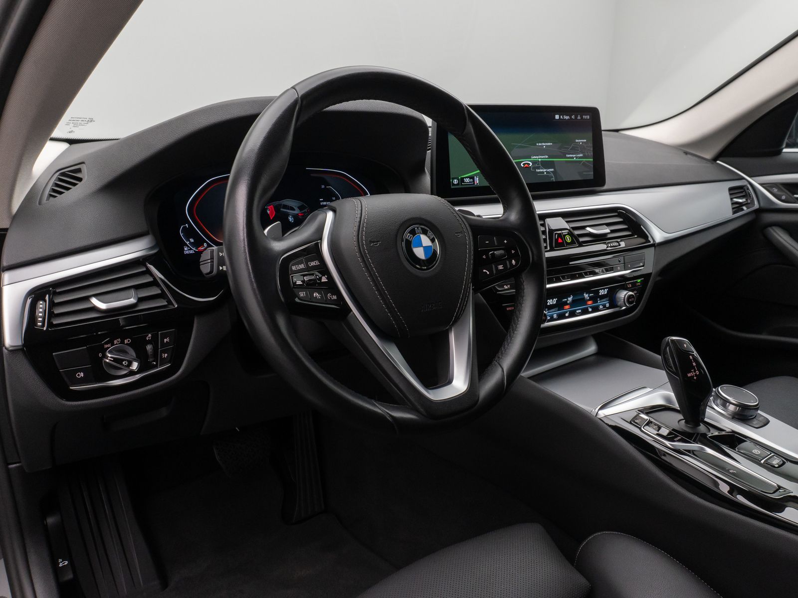 Fahrzeugabbildung BMW 520d Kamera DAB 4xKlima AHK Alarm Leder Sport