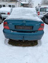 Opel Vectra 1.6 16V Comfort - Opel Vectra: 16v
