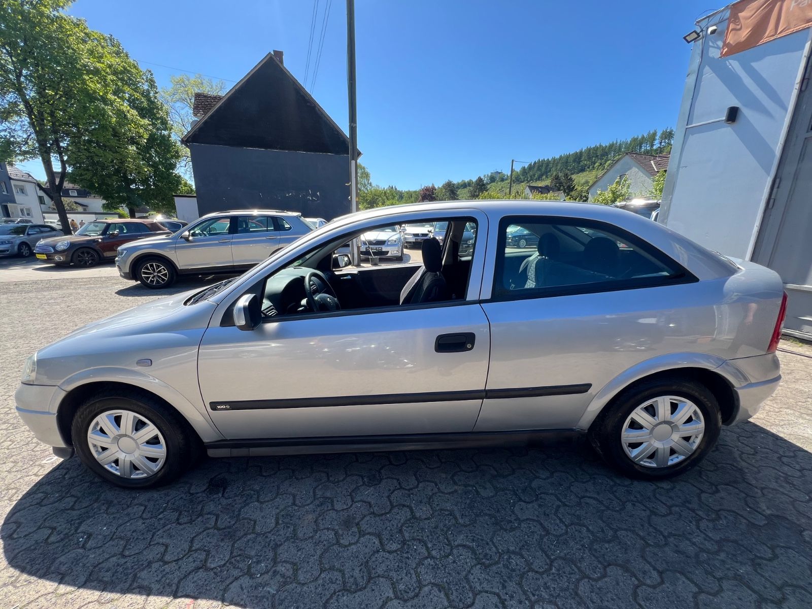 Fahrzeugabbildung Opel Astra 1.6 16V *WENIG KILOMETER* AUTOMATIK *