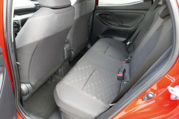 Bild 10 Toyota YARIS HYBRID STYLE EU; WINTERPAKET, RFK, LM