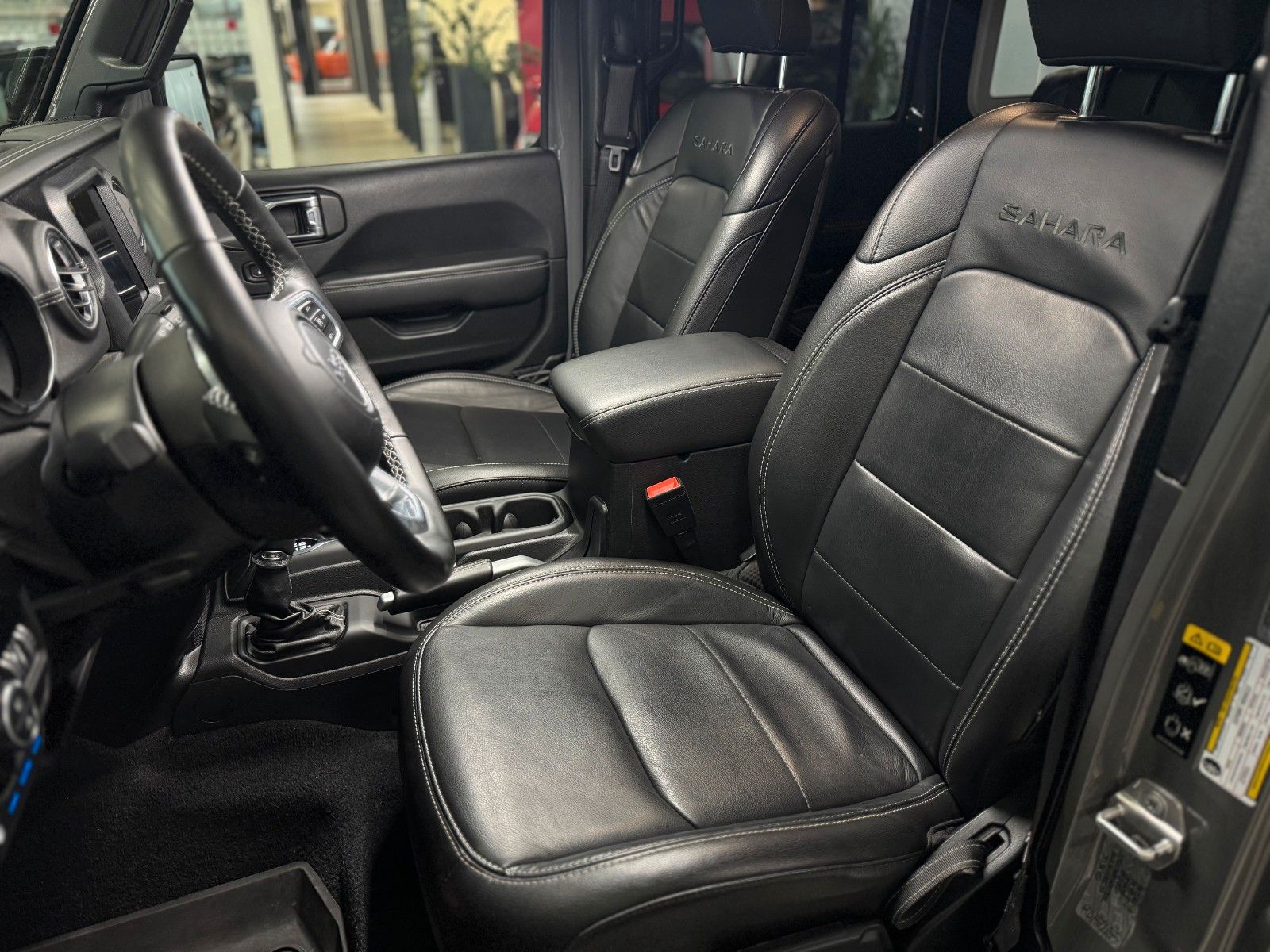 Fahrzeugabbildung Jeep Wrangler Unlimited 2.0 4xe Plug-In Hybrid Sahara