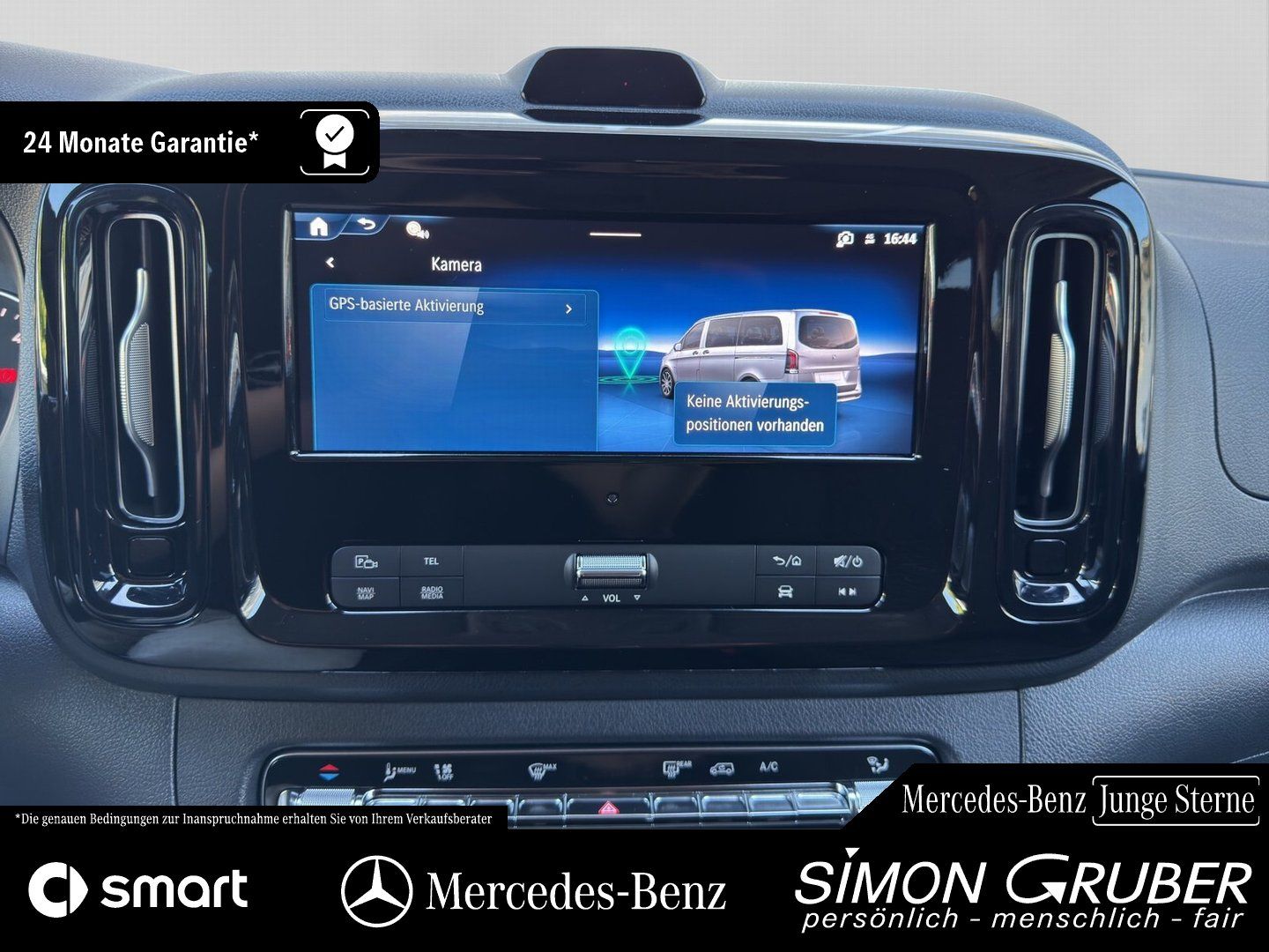 Fahrzeugabbildung Mercedes-Benz Vito 119 4*4 Tour Select MBeam 360 Dist. 8 Sitze