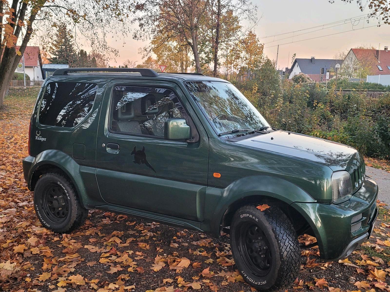 Suzuki Jimny 2009 — rear view
