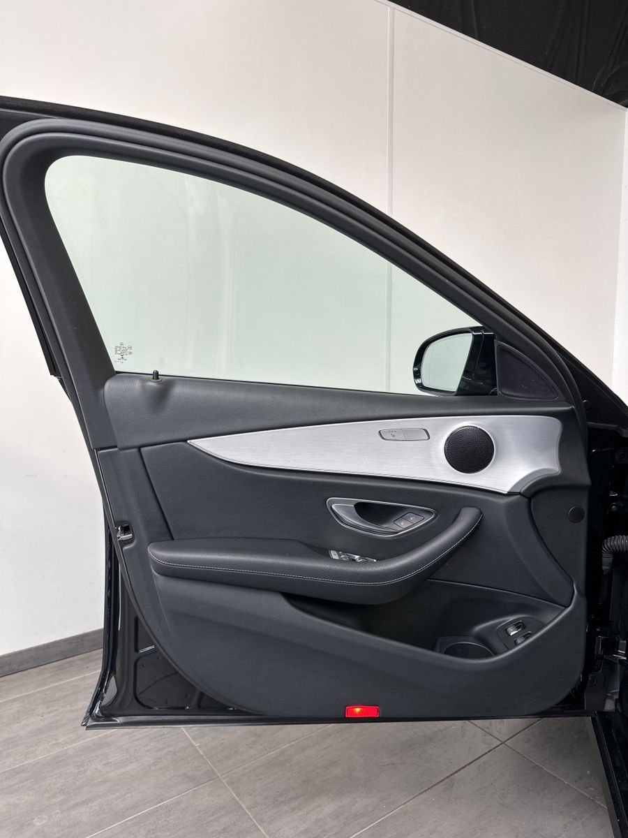 Fahrzeugabbildung Mercedes-Benz E 300e T Avantgarde NAV+LED+KAMERA+SHZ+VCOCKPIT