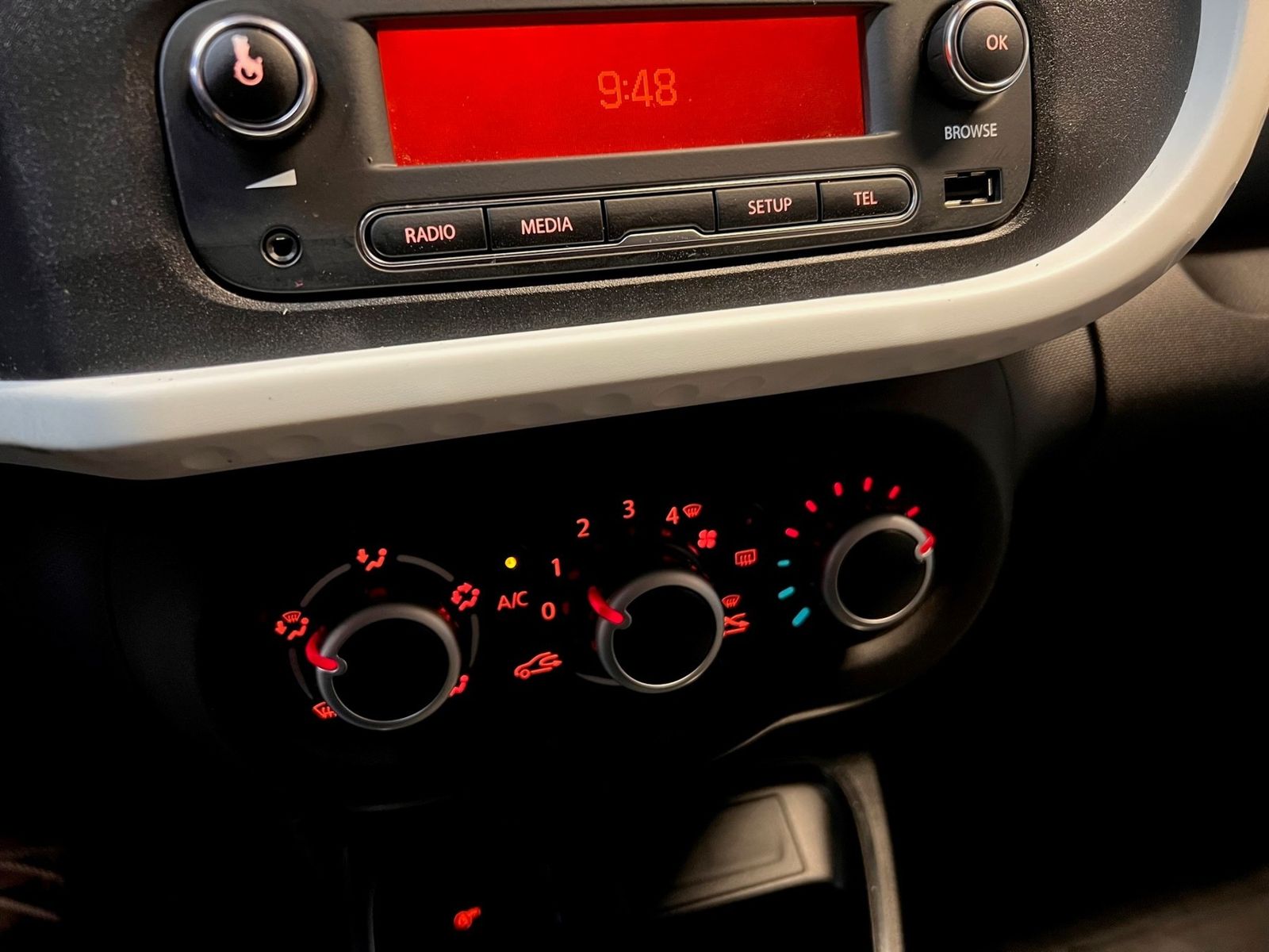 Fahrzeugabbildung Renault Twingo LIMITED SCe 75