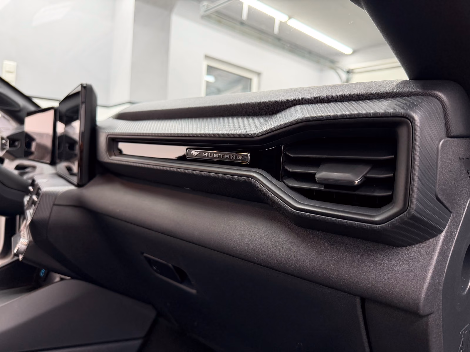 Ford Mustang Eco 2.3 Carbonized Grey/Duplex AGA/Perfo, миниатюра 29