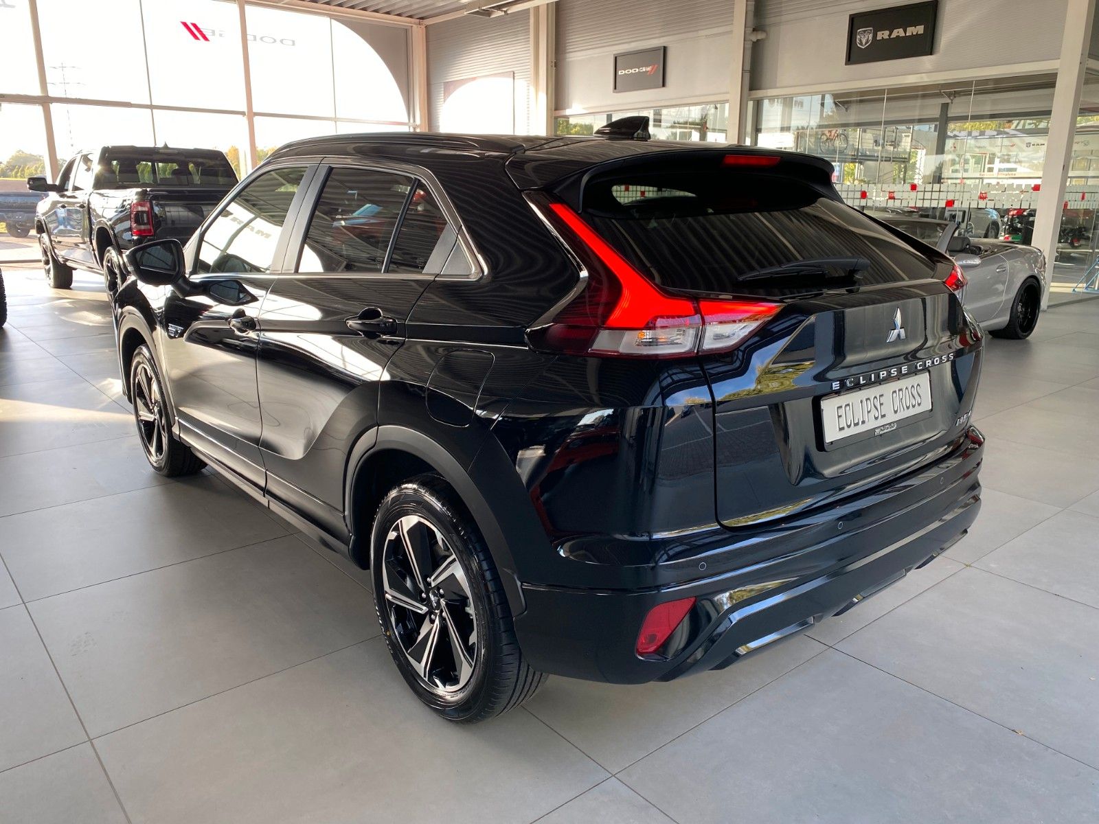 Fahrzeugabbildung Mitsubishi Eclipse Cross Plus Select Paket