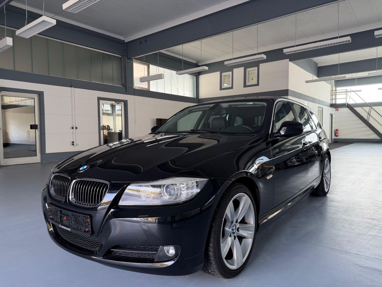 BMW 325i XDRIVE *BI-XENON*NAVI*LEDER*8-FACH*