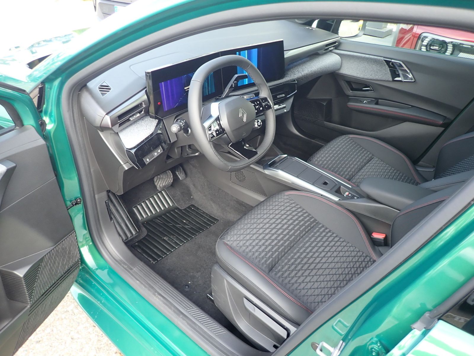 Fahrzeugabbildung Renault Clio Techno TCe 115 EDC