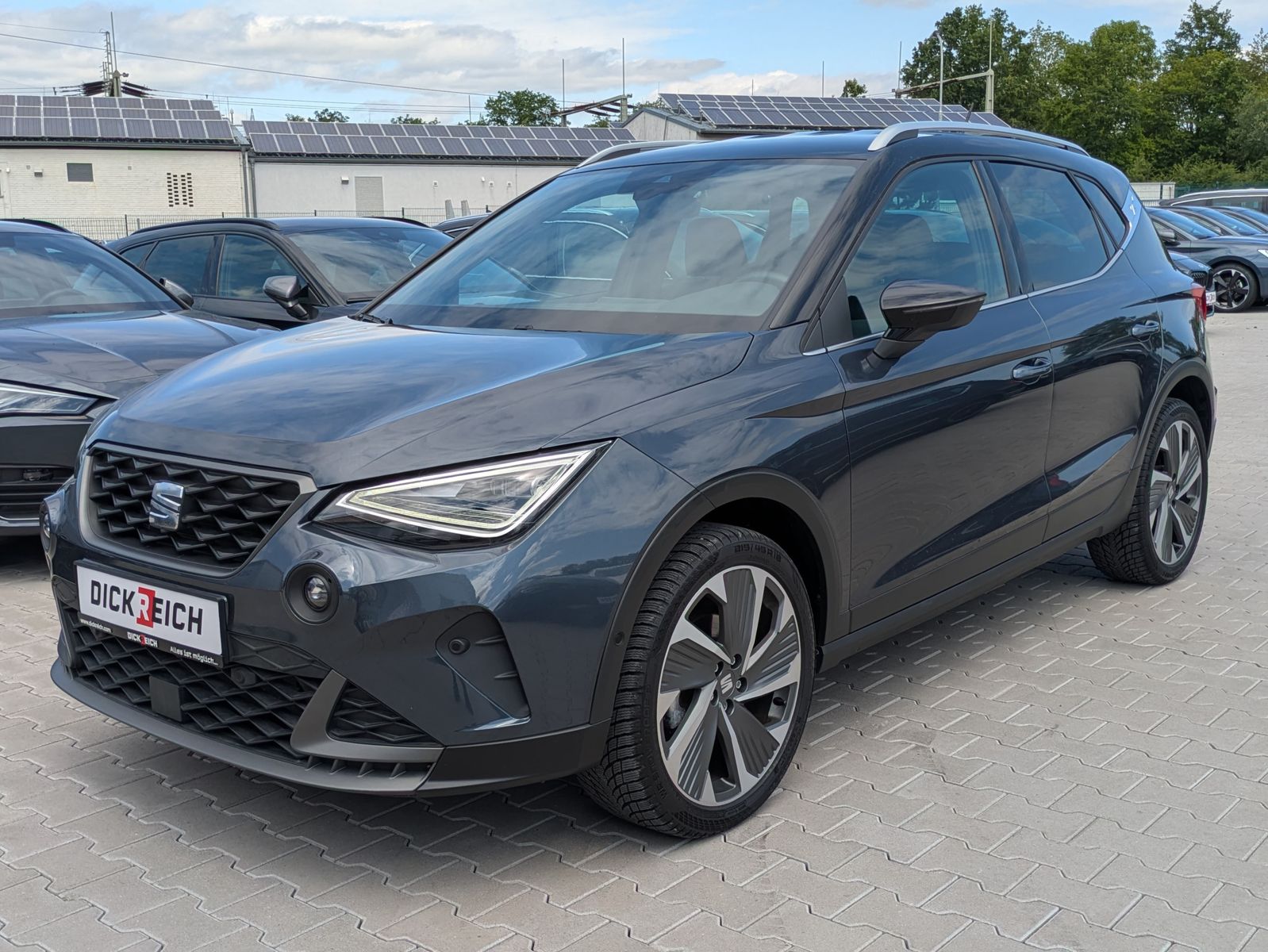 Fahrzeugabbildung SEAT Arona 1.5 TSI FR DSG AHK*ACC*LED*APP*DAB*KAMERA