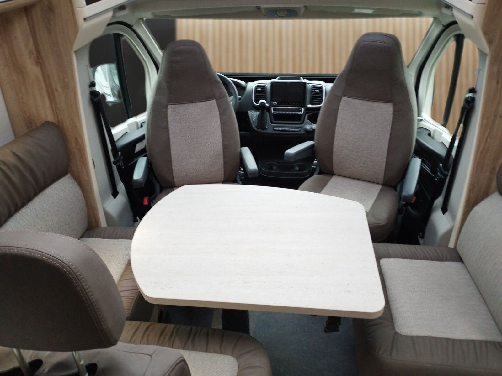 Fahrzeugabbildung Eura Mobil Profila T PT 695 EB Automatik,Sat,Solar