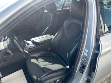 Fahrzeugabbildung BMW 520 d Touring Sport Line Aut. AHK ACC HUD uvm.