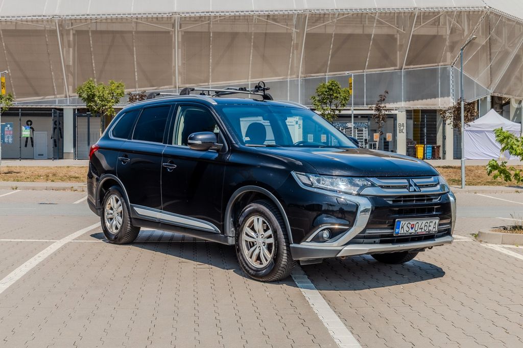 Image of Mitsubishi Outlander
