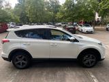 Toyota RAV 4 2,0-l-Valvematic 4x4 Executive Multidr... - Toyota mit Hybrid-Antrieb: Geländewagen