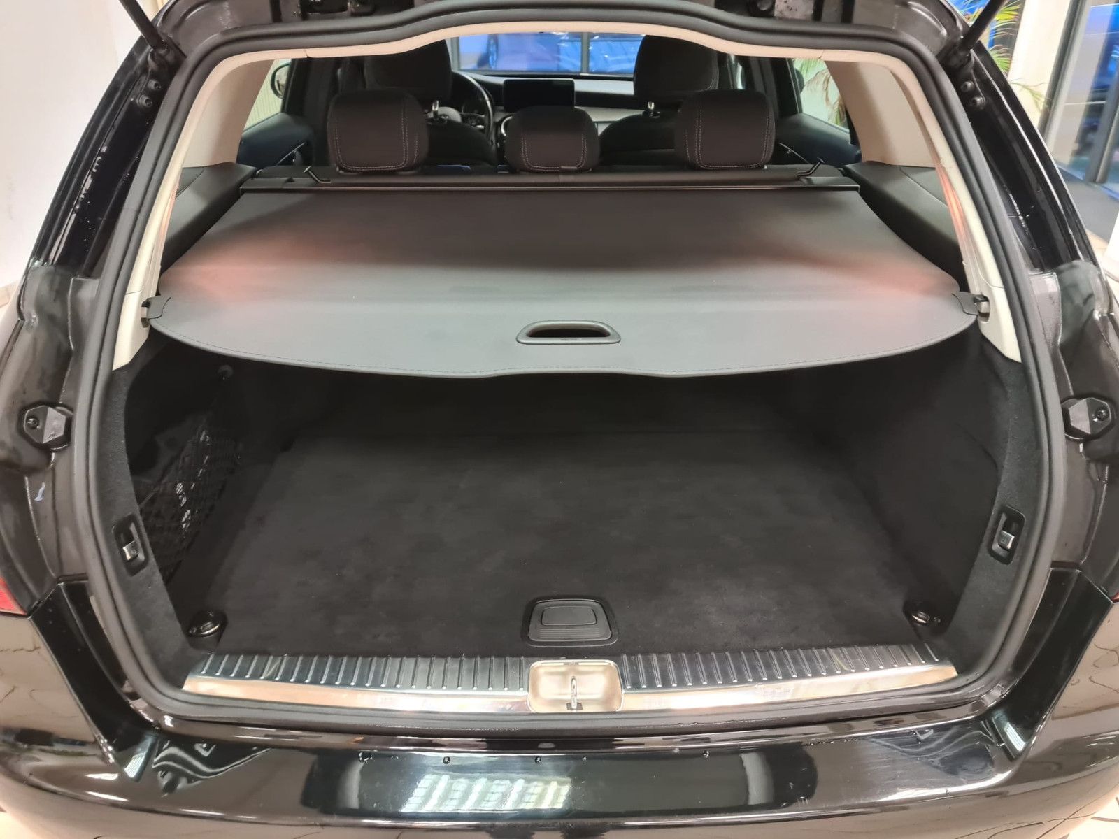 Fahrzeugabbildung Mercedes-Benz C 180d T-Modell / LED HP / GEPFLEGT /