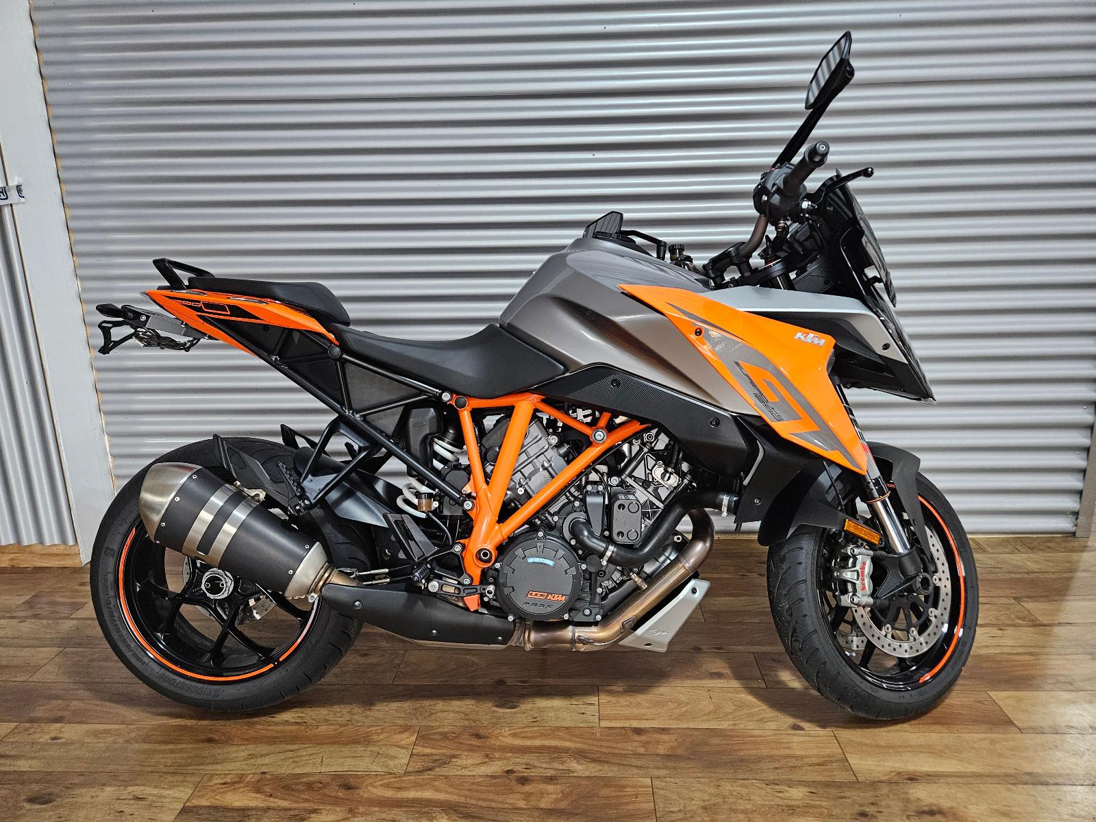 KTM 1290 Super Duke GT