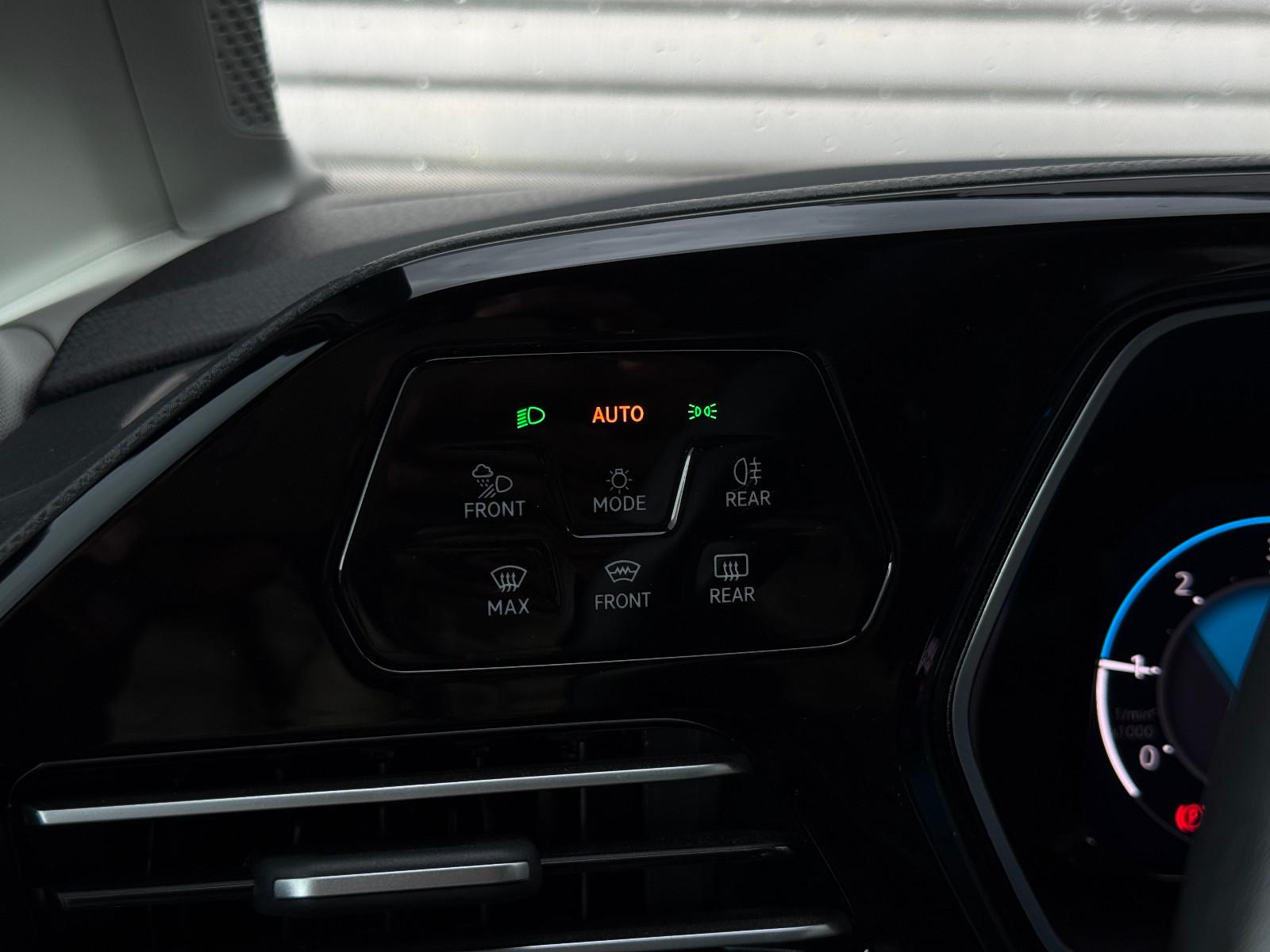Volkswagen Caddy Style Maxi 7Sitzer ACC AHK Navi LED Kamera