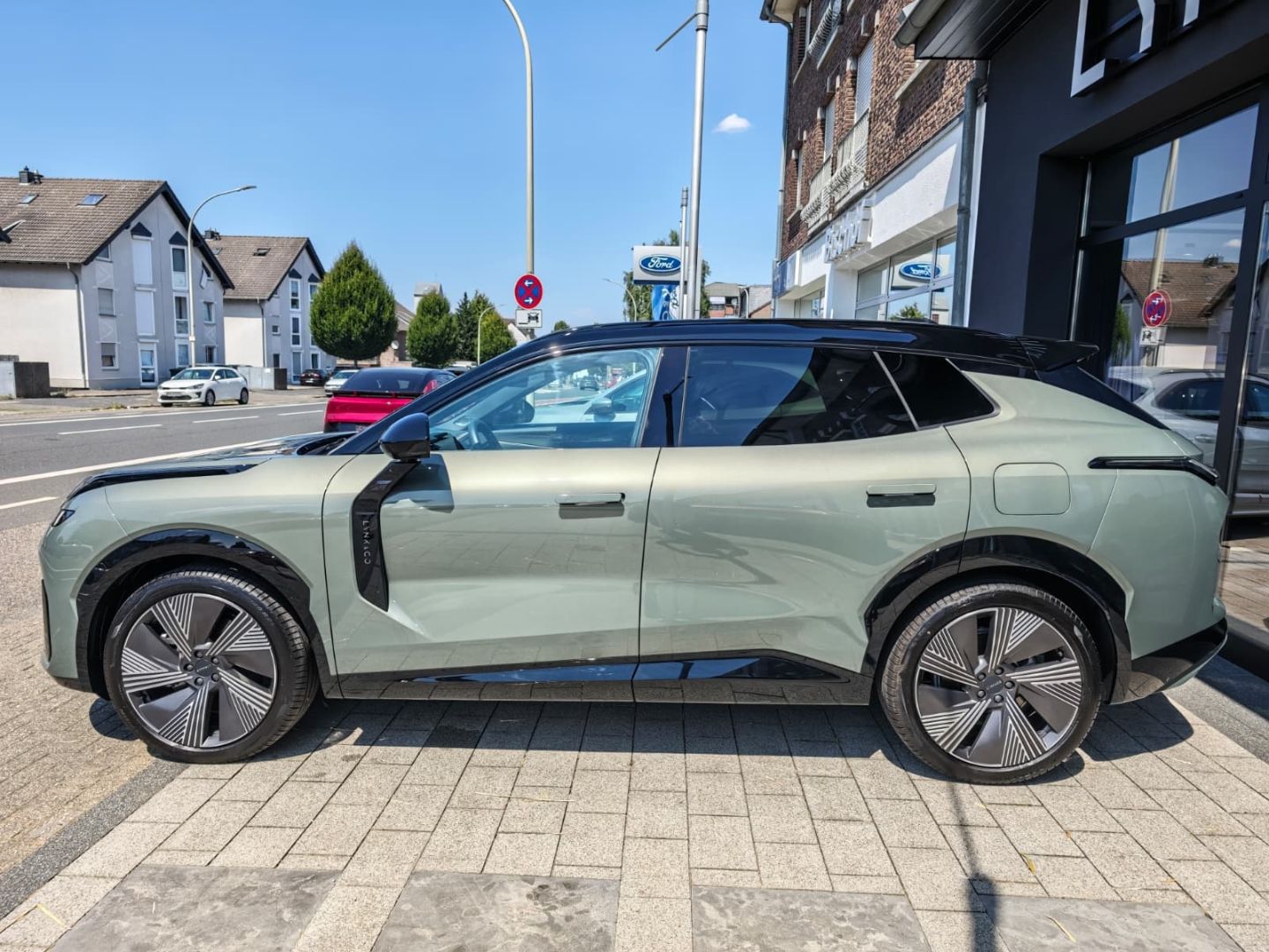 Lynk & Co 08