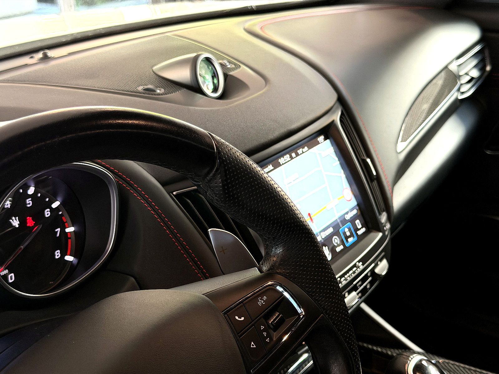 Fahrzeugabbildung Maserati Levante S/CARBON/HARMAN-KARDON/KAMERA/BRD