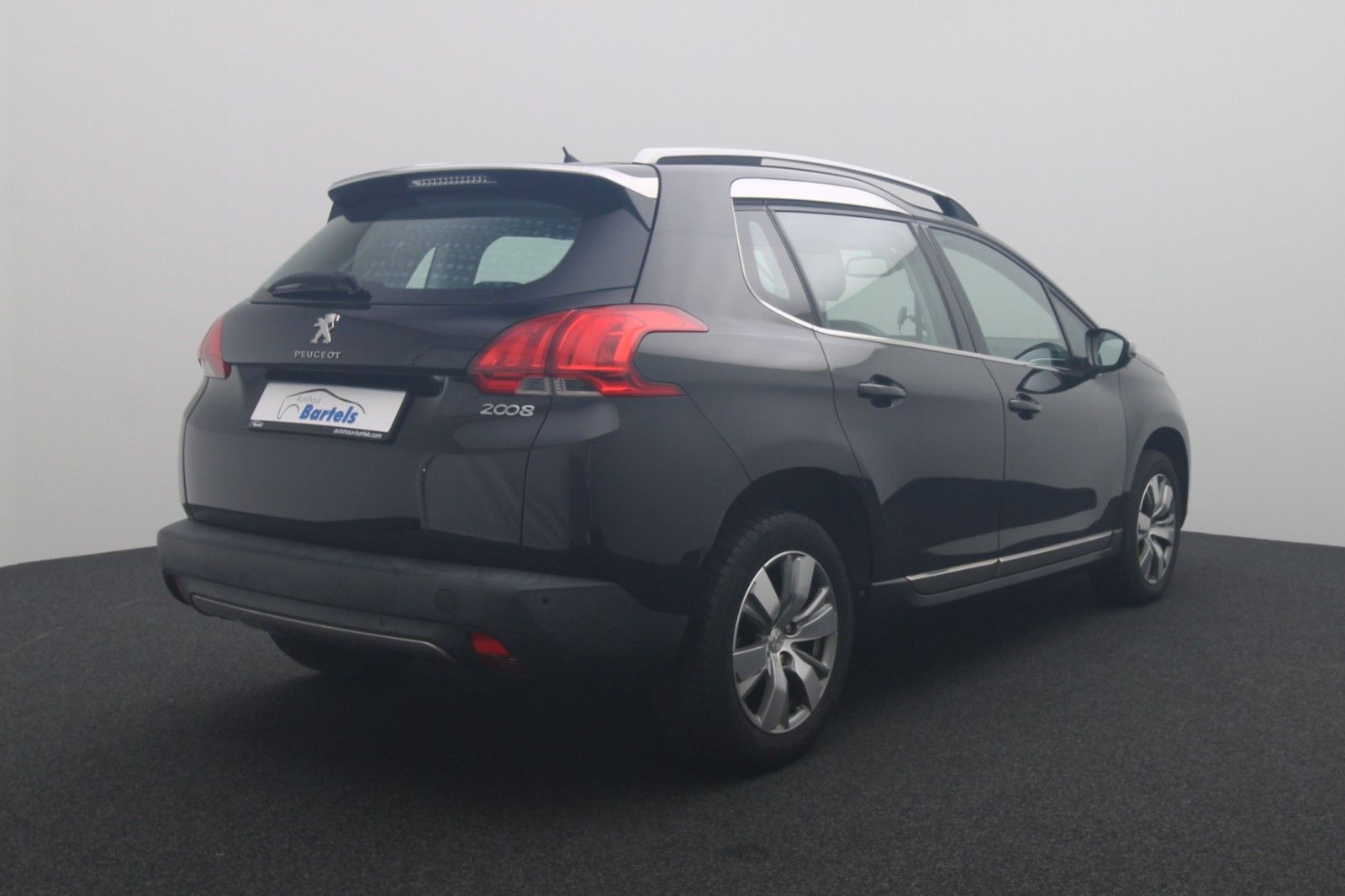 Fahrzeugabbildung Peugeot 2008 1.6 Allure NAVI