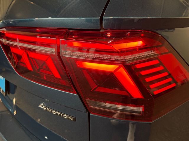 Tiguan 2.0 TDI DSG 4M R-LINE +IQ.LIGHT+PANO+HUD+
