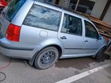 Volkswagen Golf 1.4 Basis Variant Basis - Volkswagen Golf aus 2001: Variant