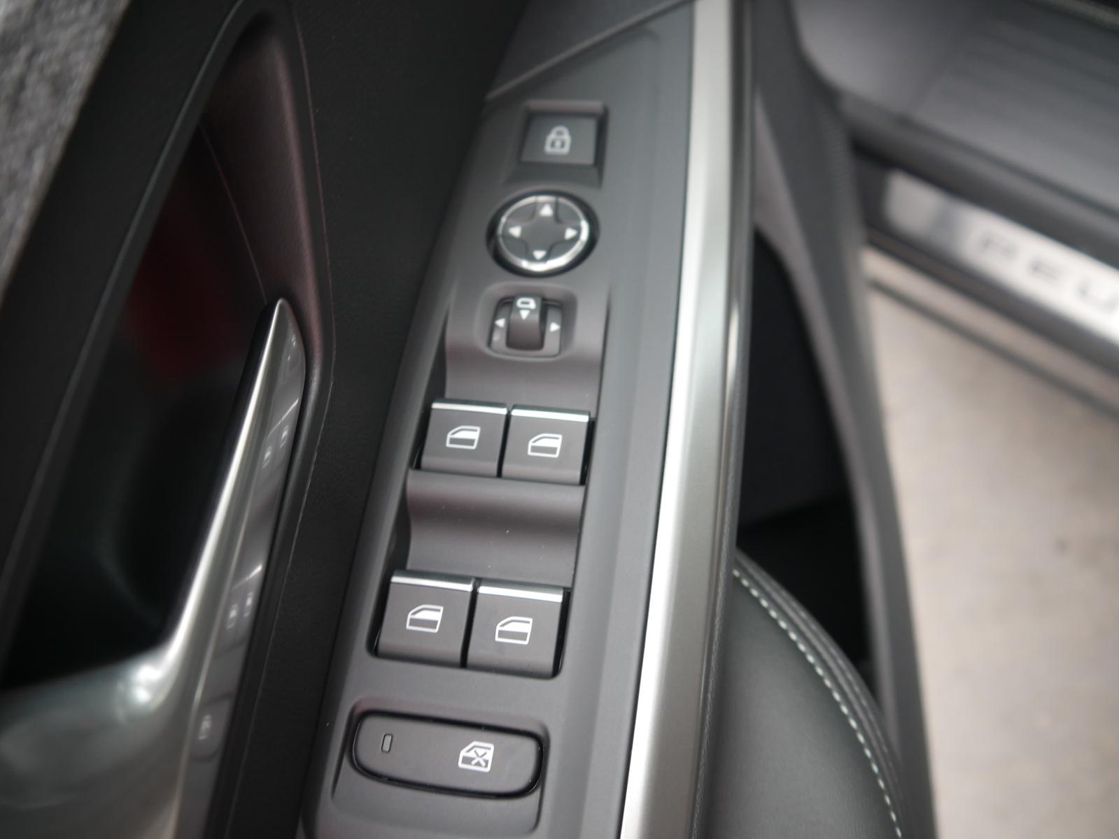 Peugeot 3008 GT 1.2 Hybrid 145 Aut. Matrix ACC Navi Kame