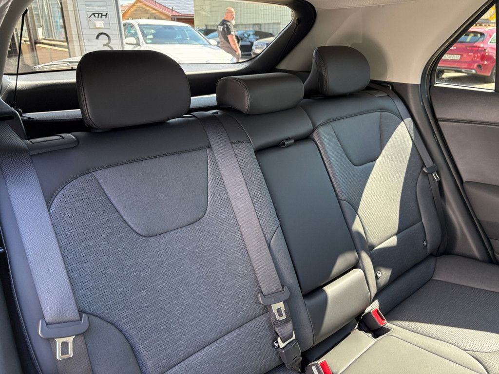 Fahrzeugabbildung Kia Niro 1.6 Plug-in Hybrid Spirit TECH RELAX PAKET