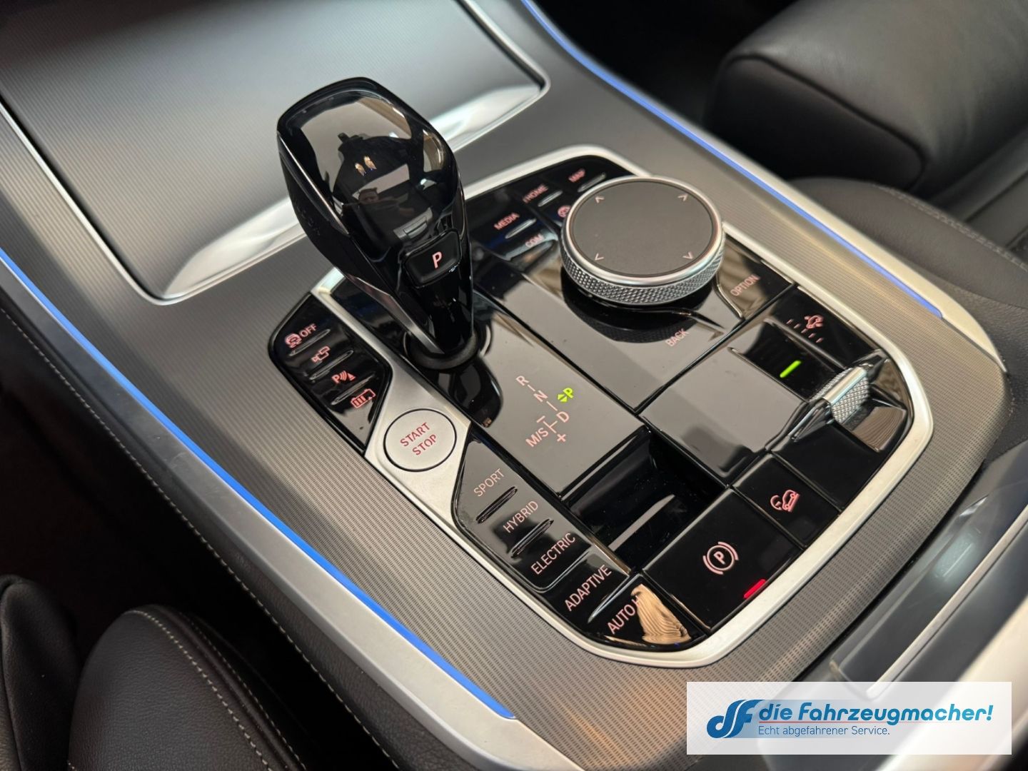 Fahrzeugabbildung BMW X5 xDrive 45 e xLine Park-Assistent Luftfederung