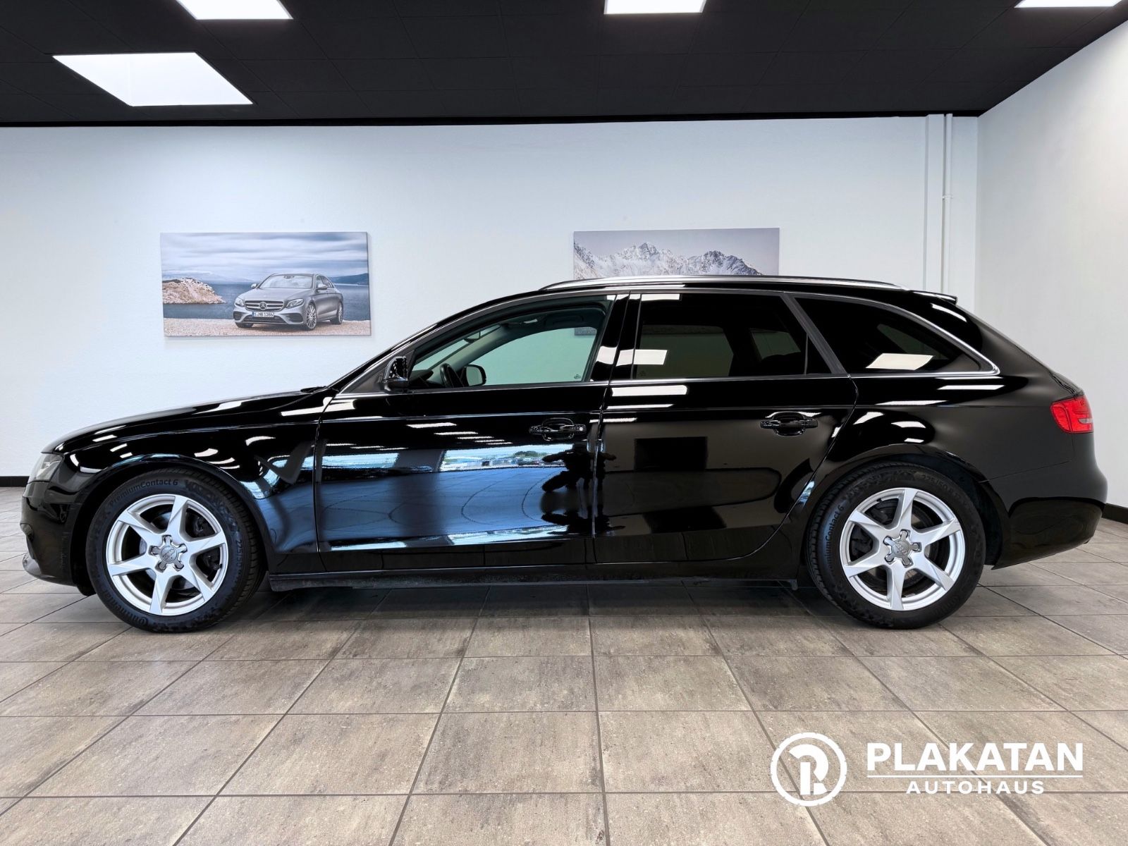 Fahrzeugabbildung Audi A4 Avant Ambition EXPORT