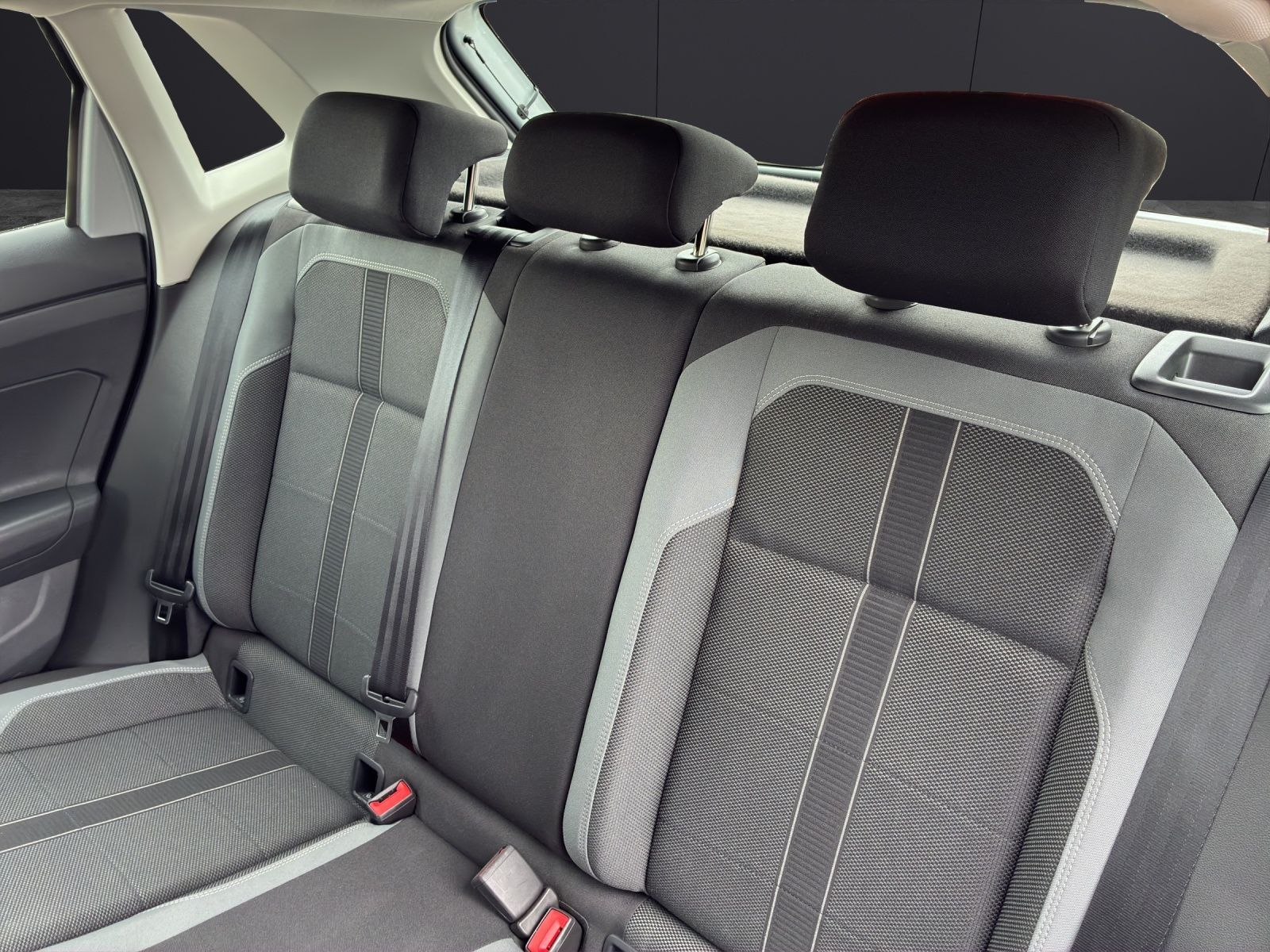 Fahrzeugabbildung Volkswagen Polo TSI Style IQ.Light Navi ACC SHZ App-Connect