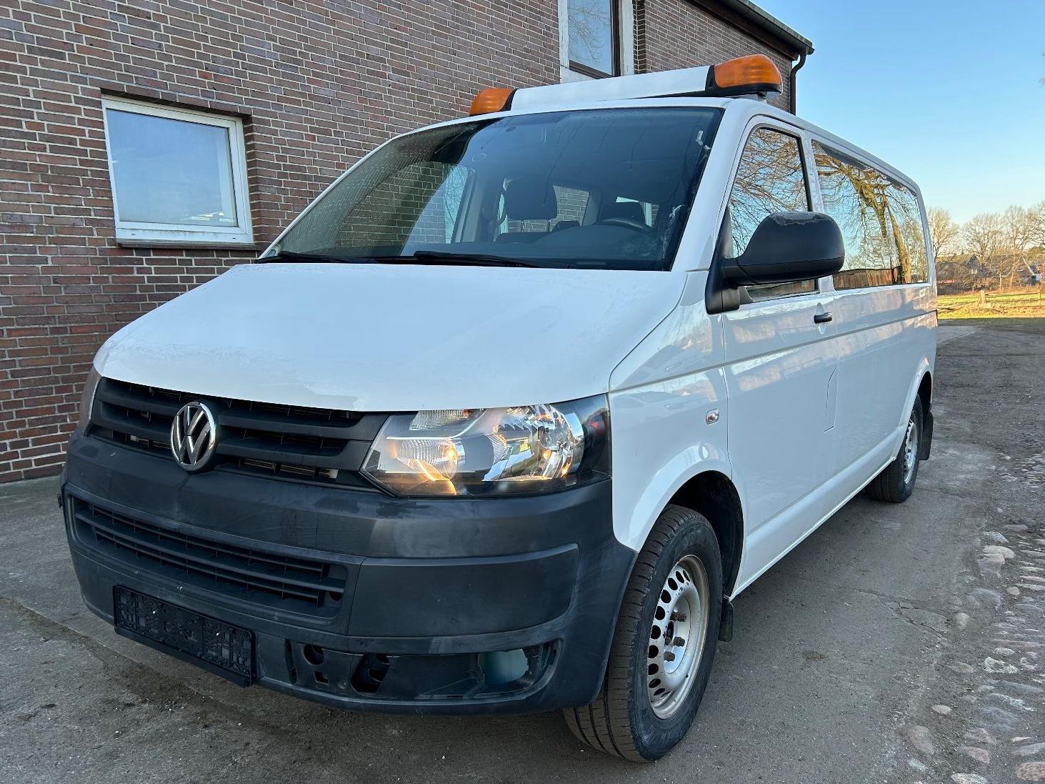 Volkswagen T5 TRANSPORTER BUS CARAVELLE TRENDLINE LANG 4MOT