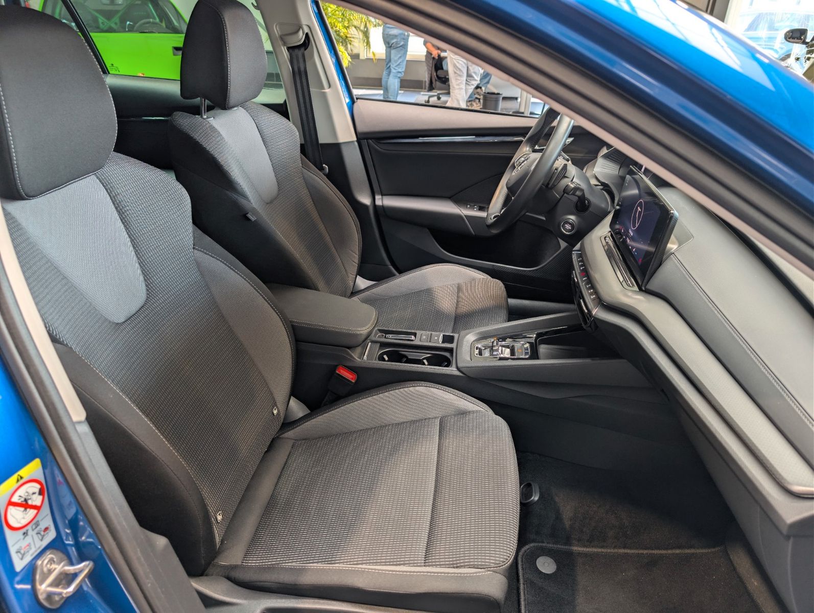 Skoda Octavia Combi 2.0 TDI DSG Ambition 8-fach foto 11