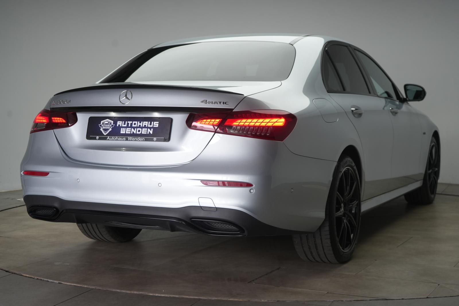 Mercedes-Benz E 300 d 4Matic 9G-Tronic Night AMG Distronic Kam foto 4