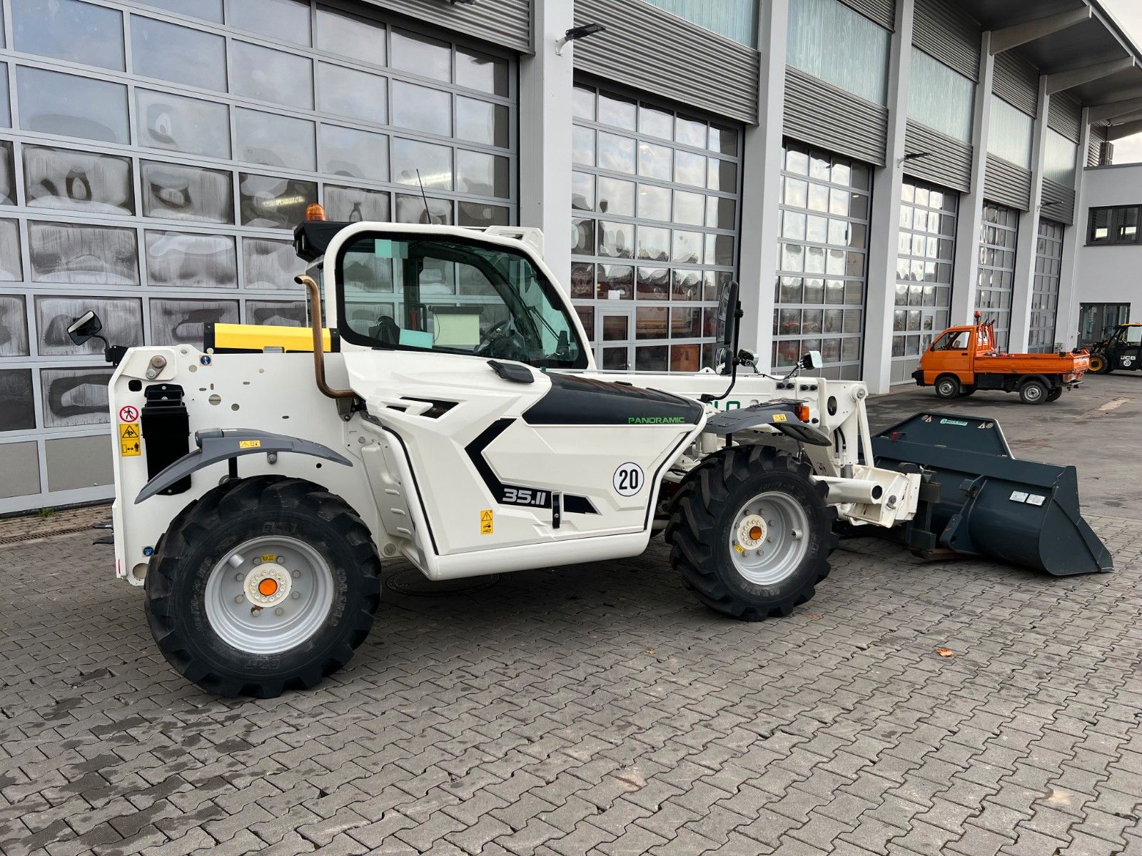 Fahrzeugabbildung Andere Merlo P35.11 / nur 148h! /  Pratzenabstützung