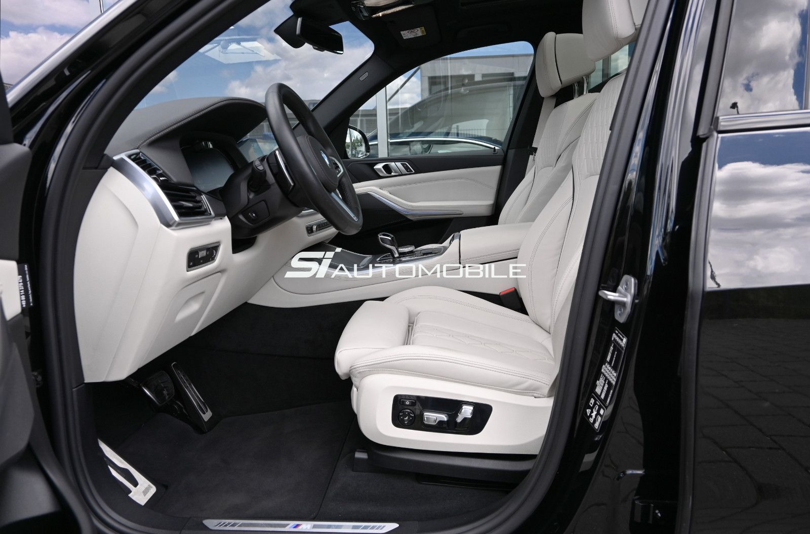 Fahrzeugabbildung BMW X5 xDr.40i M SPORT °ACC°AHK°HUD°MERINO°PANO°360°