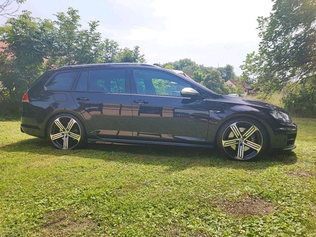 Volkswagen Golf 7R Variant 4motion