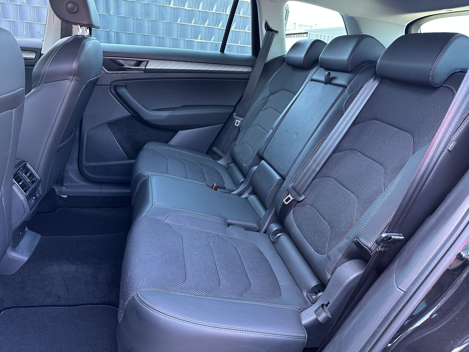 Fahrzeugabbildung SKODA Kodiaq 2.0 TDI DSG Style NAV+MATRIX+ACC+AHK+18ZO