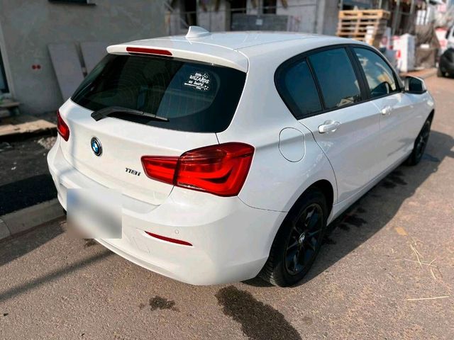 BMW BMW 118 weiß