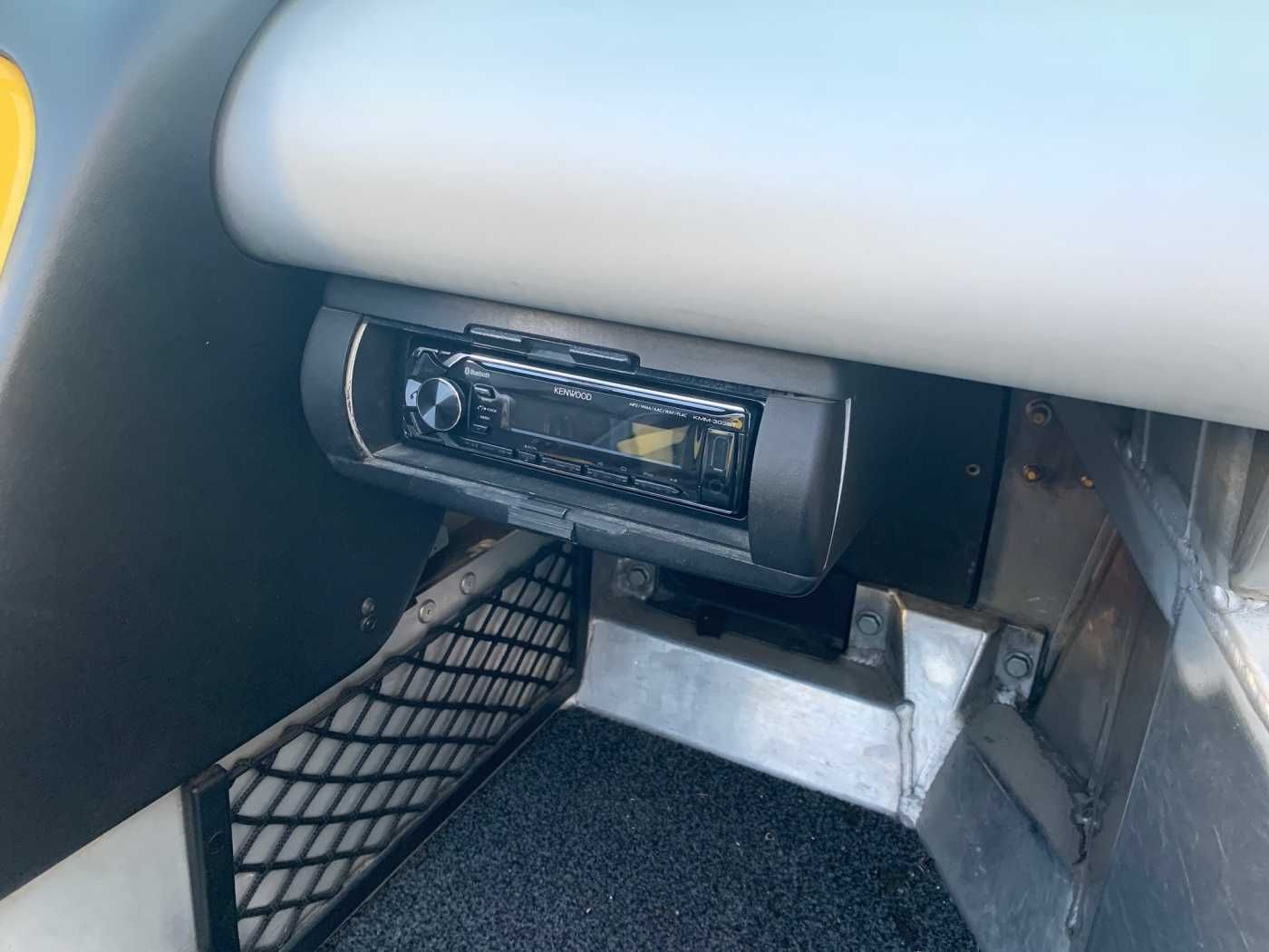 Fahrzeugabbildung Renault Spider Sport 2.0 Windschutz-Scheibe 1. Hand