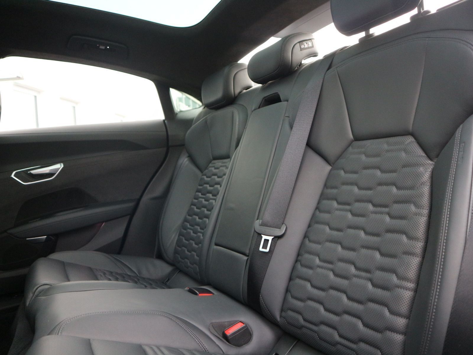 Audi e-tron GT - Bild 15