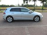 Volkswagen Golf VIII Lim. Style 1,5 eTSI DSG Pano.LED 2xPDC - Volkswagen mit Benzin-Antrieb: 2.5