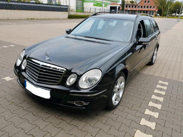 Mercedes-Benz Ich verkaufe Mercedes E200 TÜV bis Juni 20...