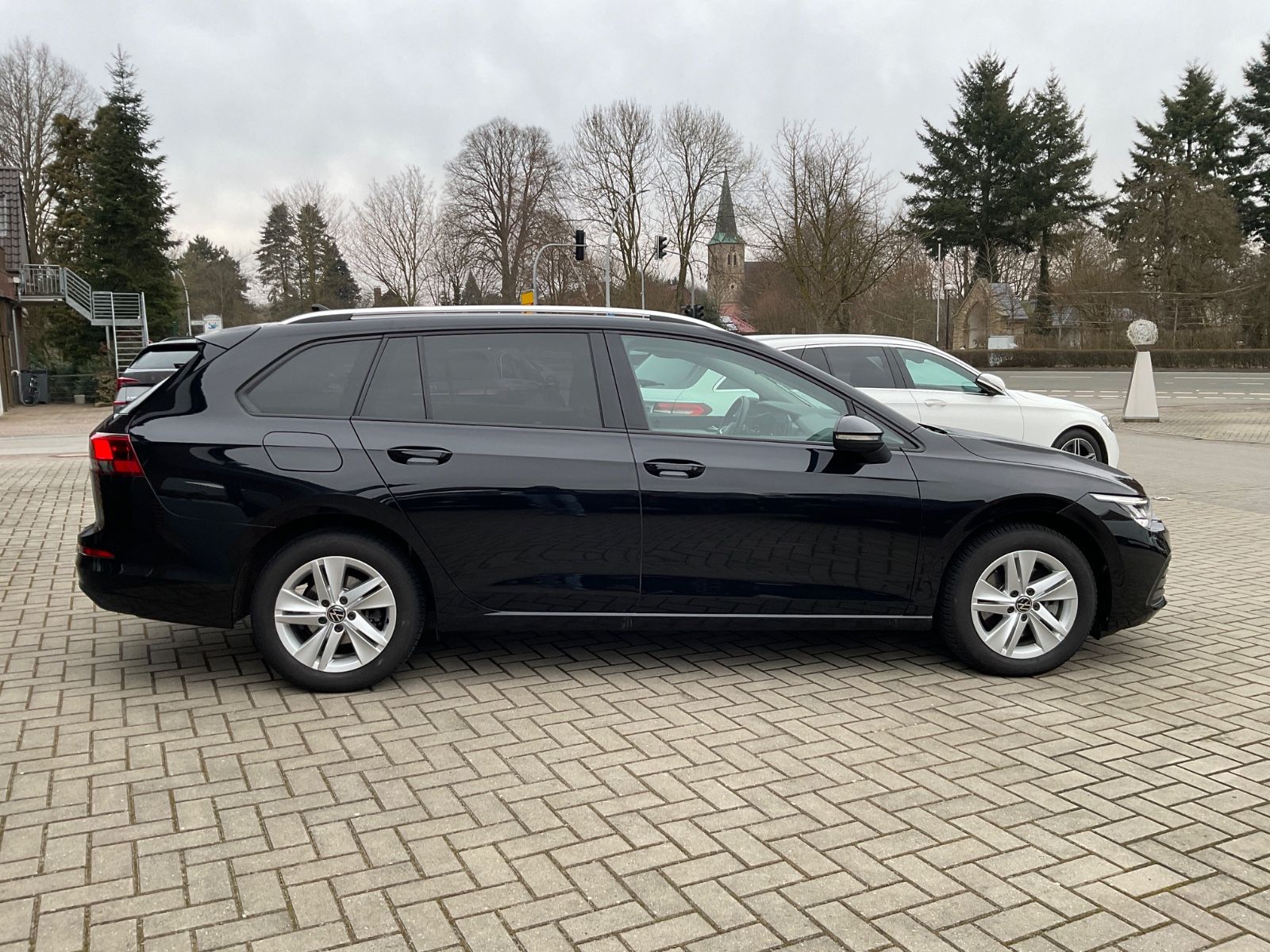 Fahrzeugabbildung Volkswagen Golf Variant 2.0 TDI DSG,AHK,ACC,LED,Navi